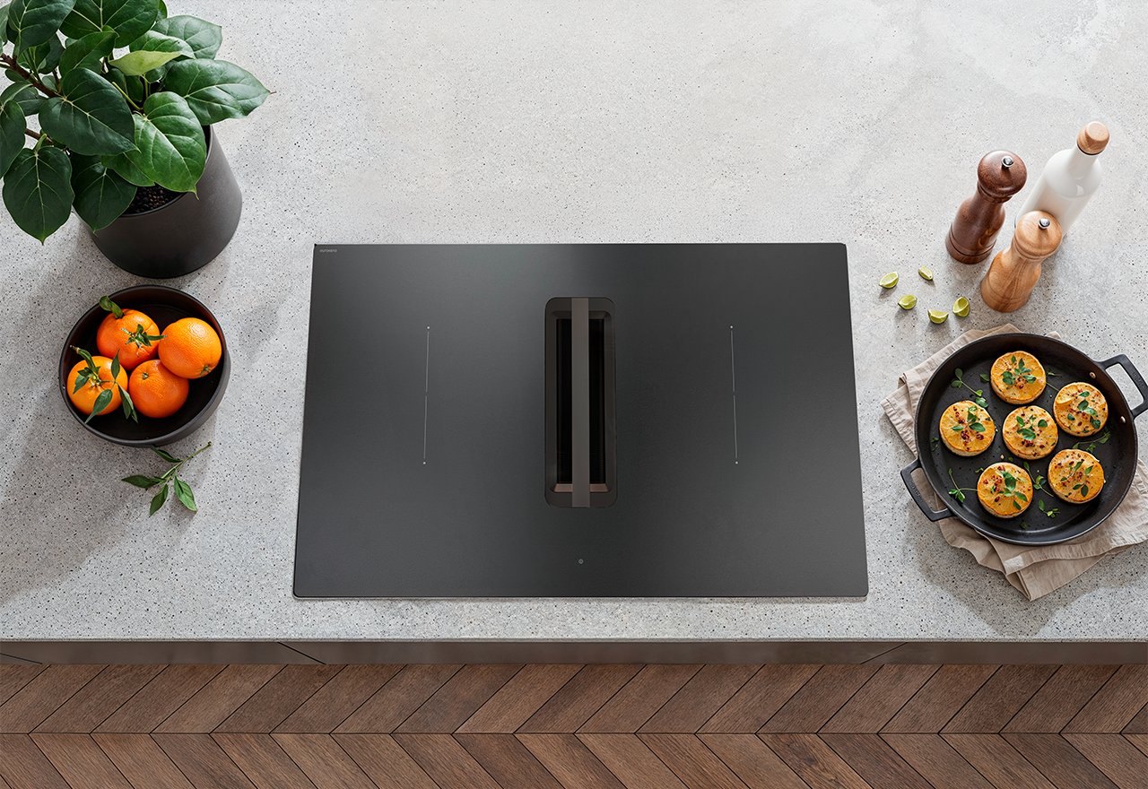 Point Cyclone 83 cm kogeplade med emhætte